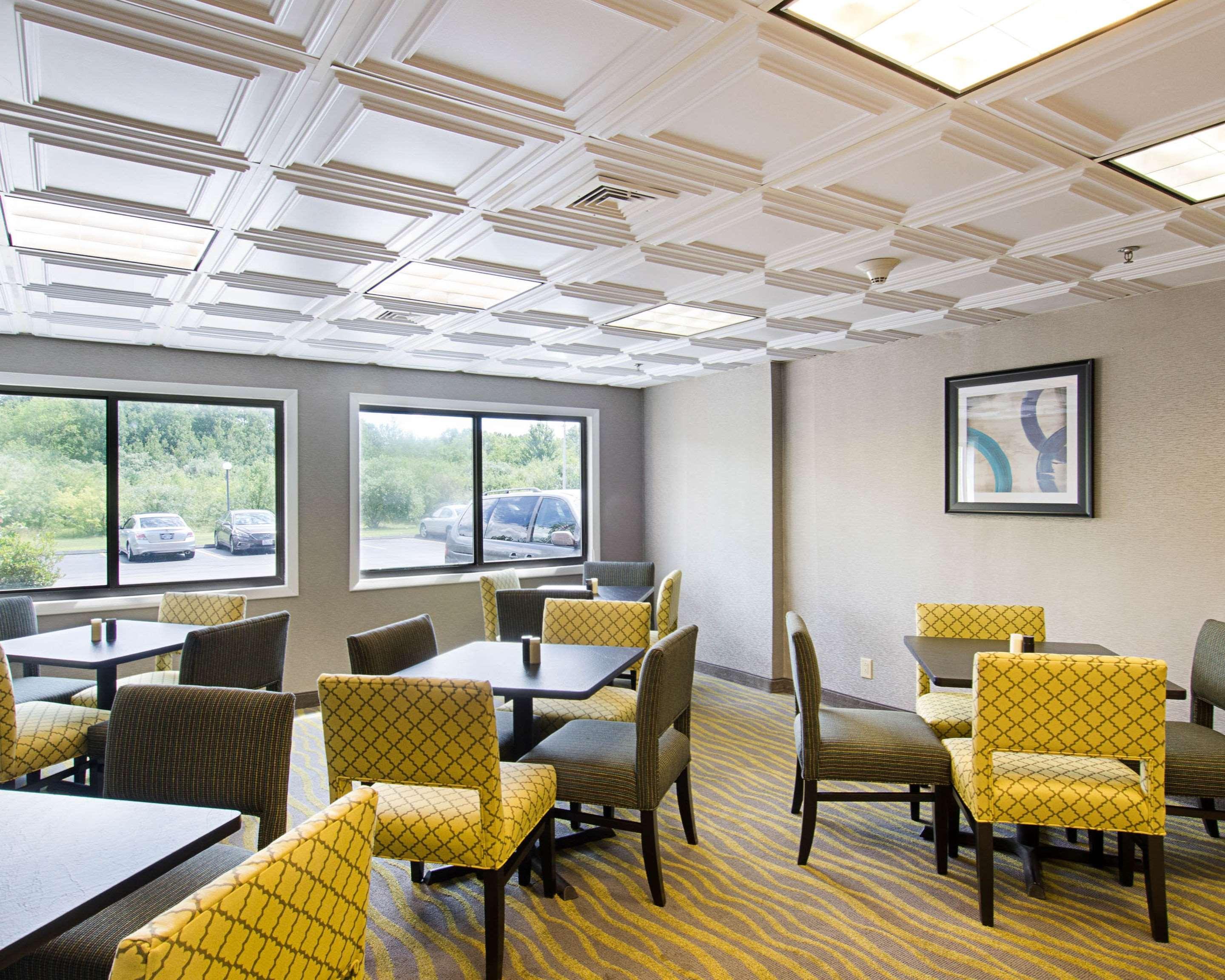 Quality Inn & Suites Вустер Екстер'єр фото